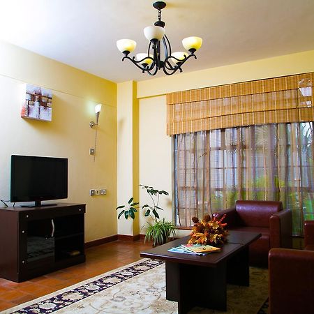 Batians Apartment Hotel Nairobi Exteriör bild
